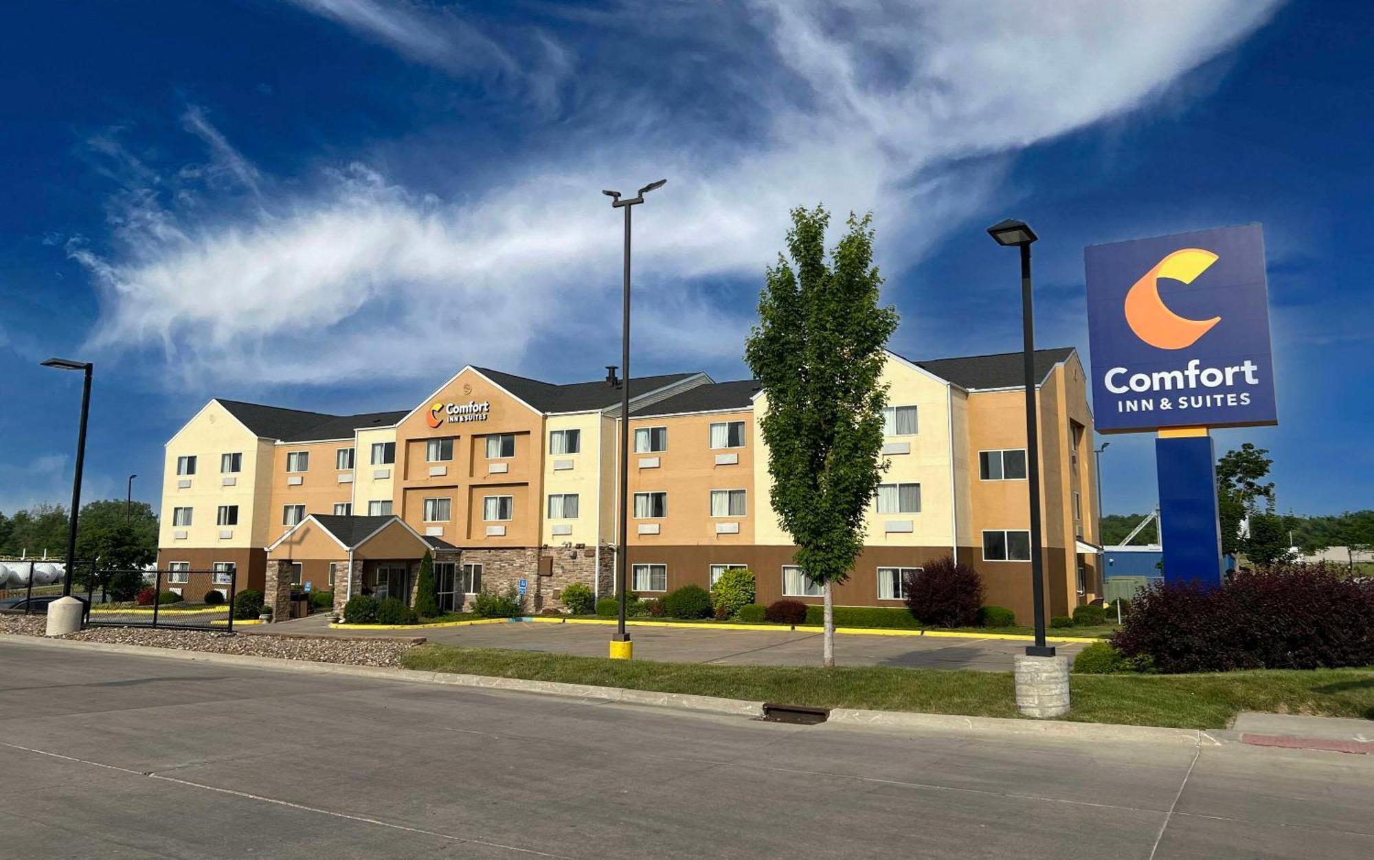 Comfort Inn & Suites Coralville - Iowa City Near Iowa River Landing Dış mekan fotoğraf