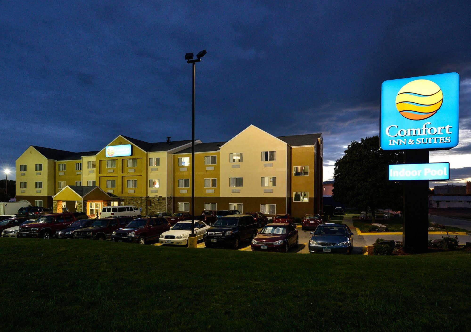 Comfort Inn & Suites Coralville - Iowa City Near Iowa River Landing Dış mekan fotoğraf